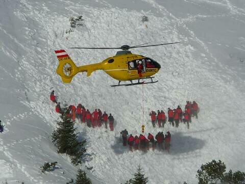 Avalanche Rescue Probline, Helicopter - Lawinenuebung_Mitterbach_oebrd