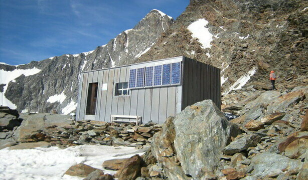 durier-refuge-3358m-chamonix-exterior